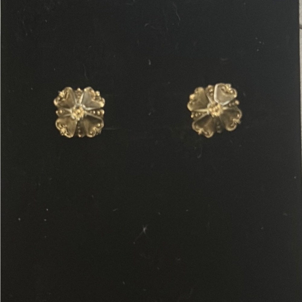 Vintage 1928 Flower Motif Earrings
